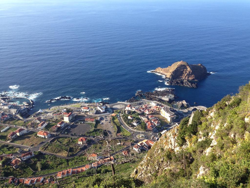 Bisbis House Guest House Porto Moniz Exterior photo